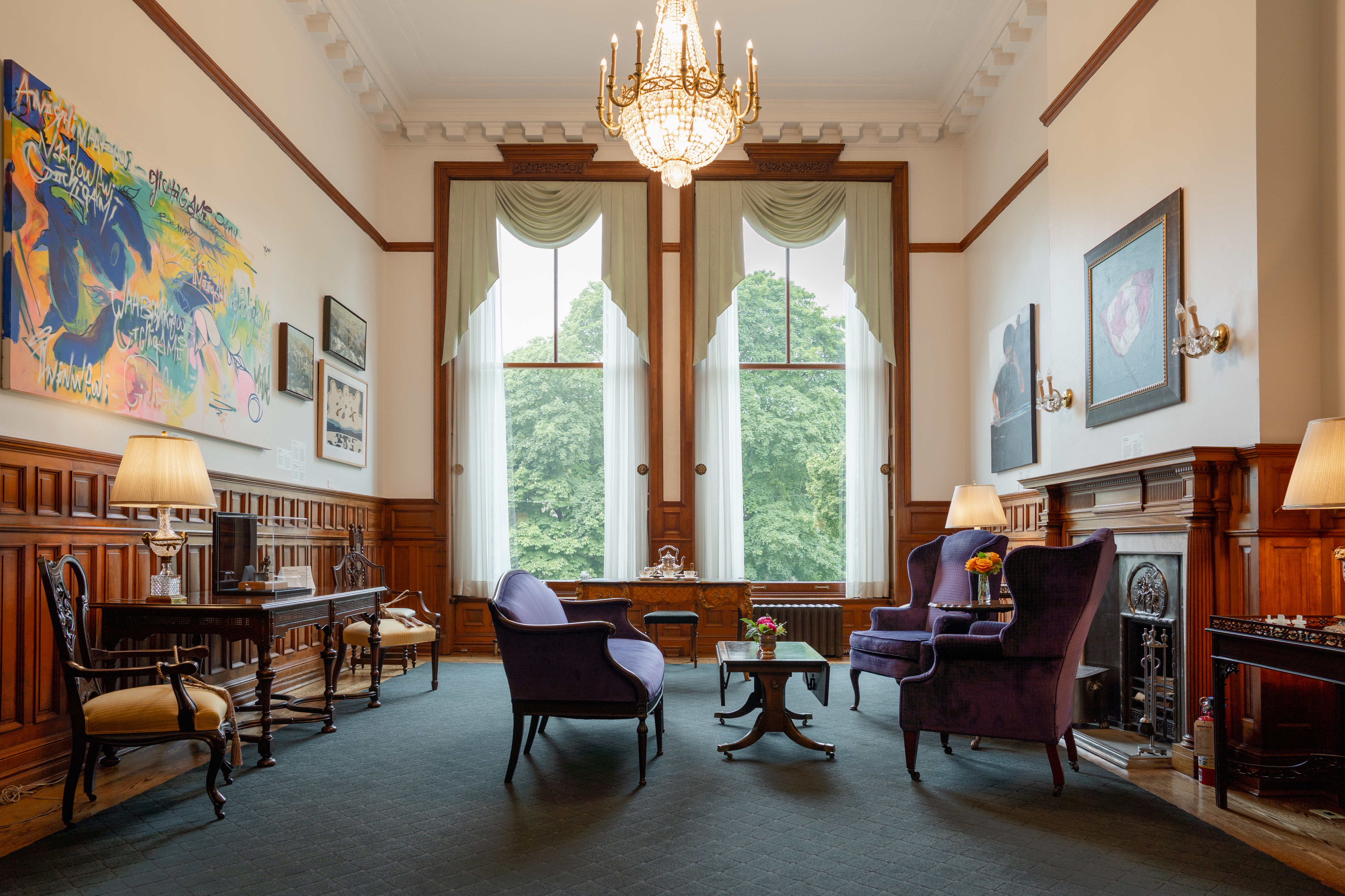 The lounge in the Lieutenant Governor’s Suite